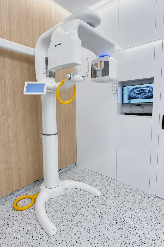 3D CT Rayscan na klinike DENTAKRA